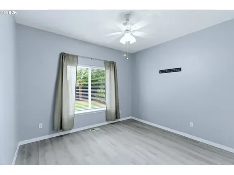 359 NW Eagle Feather Street Salem OR 97304