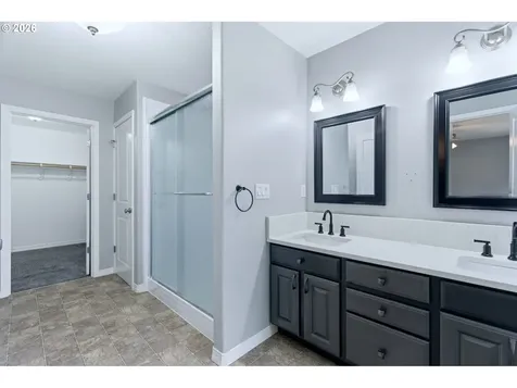 359 NW Eagle Feather Street Salem OR 97304