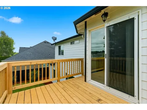 359 NW Eagle Feather Street Salem OR 97304