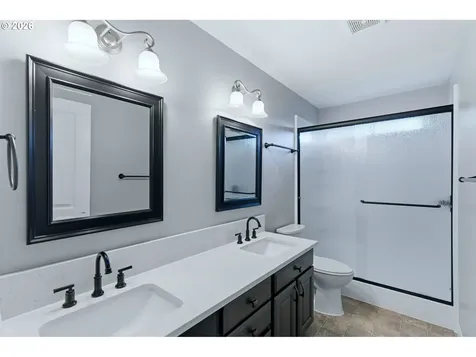 359 NW Eagle Feather Street Salem OR 97304