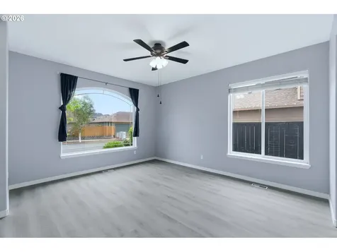 359 NW Eagle Feather Street Salem OR 97304