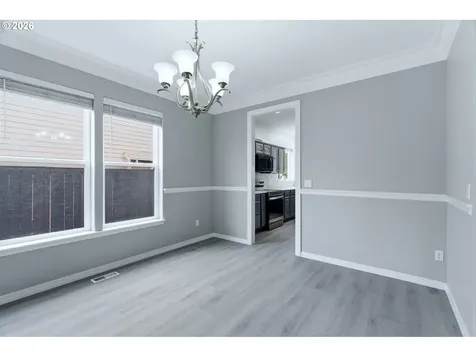 359 NW Eagle Feather Street Salem OR 97304