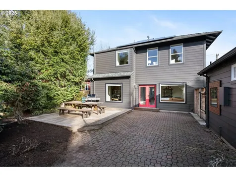 231 SE 55th Avenue Portland OR 97215