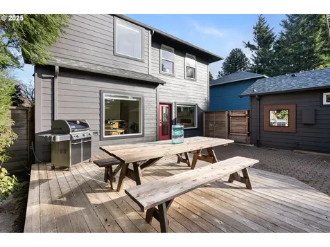 231 SE 55th Avenue Portland OR 97215