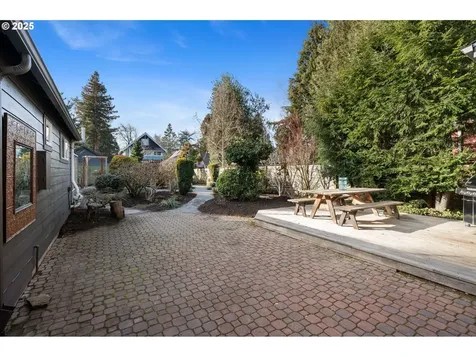 231 SE 55th Avenue Portland OR 97215