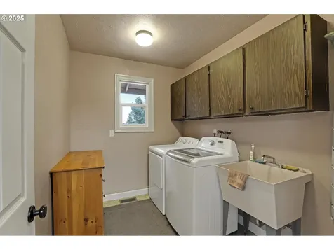 15875 SW Bull Mountain Road Portland OR 97224