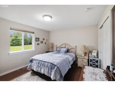 38712 River Drive Lebanon OR 97355
