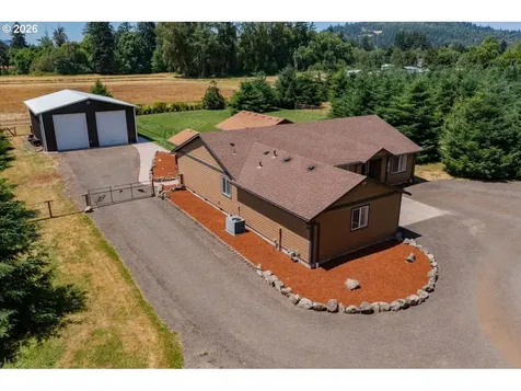 38712 River Drive Lebanon OR 97355