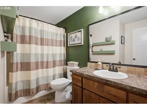 38712 River Drive Lebanon OR 97355