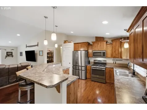 38712 River Drive Lebanon OR 97355