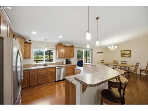 38712 River Drive Lebanon OR 97355
