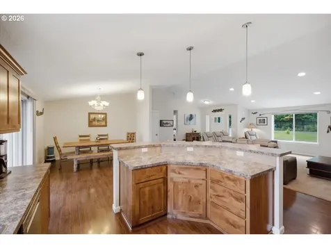 38712 River Drive Lebanon OR 97355