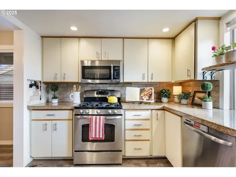 16570 SW Monterey Lane Portland OR 97224