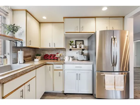 16570 SW Monterey Lane Portland OR 97224