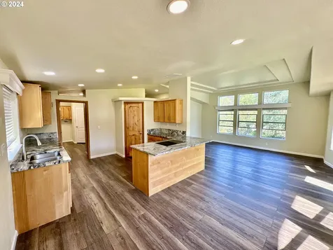 98431 S Bank Chetco River Road Brookings OR 97415