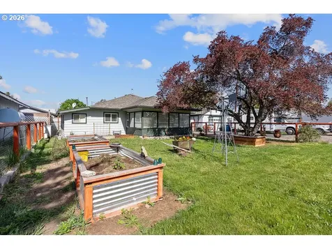 505 S Main Street Prineville OR 97754