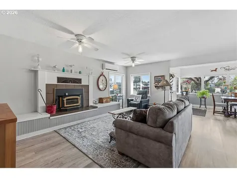 505 S Main Street Prineville OR 97754