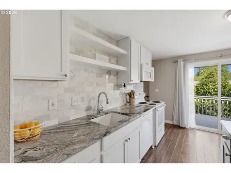 8225 SW Shenandoah Way Tualatin OR 97062
