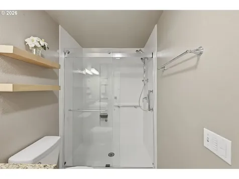 8225 SW Shenandoah Way Tualatin OR 97062