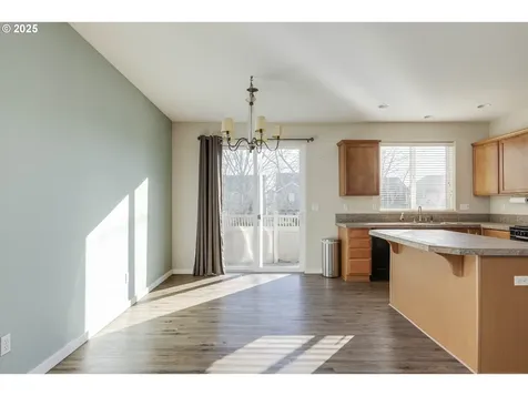 3702 E Oak Grove Street Newberg OR 97132