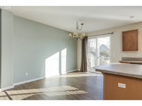 3702 E Oak Grove Street Newberg OR 97132
