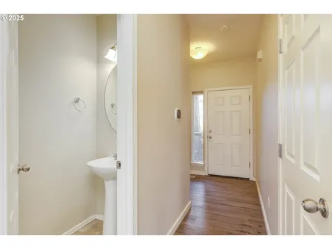3702 E Oak Grove Street Newberg OR 97132