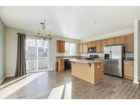 3702 E Oak Grove Street Newberg OR 97132