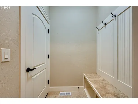12805 NW 50th Avenue Vancouver WA 98685