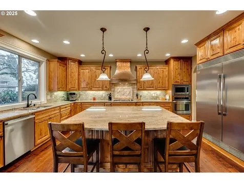 12805 NW 50th Avenue Vancouver WA 98685