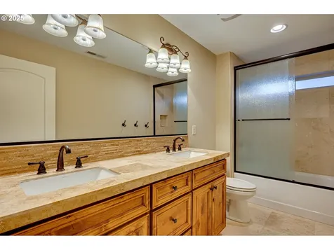 12805 NW 50th Avenue Vancouver WA 98685