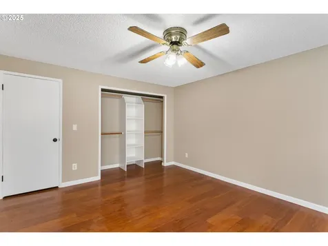 19160 Redwing Court Lake Oswego OR 97035