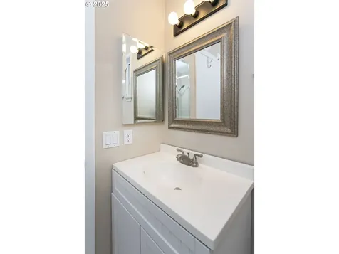 19160 Redwing Court Lake Oswego OR 97035
