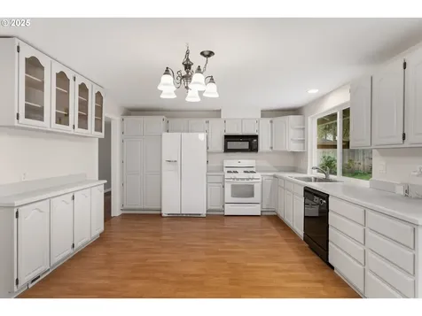 19160 Redwing Court Lake Oswego OR 97035