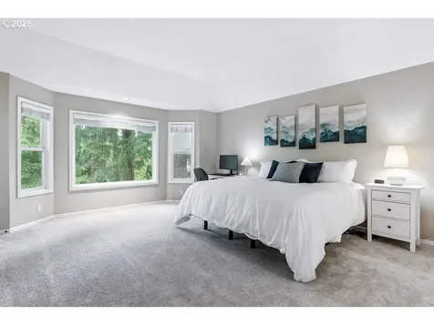 10585 SW 161st Court Beaverton OR 97007