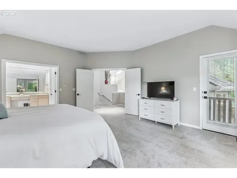 10585 SW 161st Court Beaverton OR 97007
