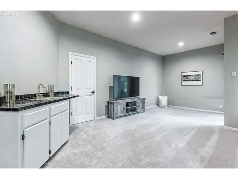 10585 SW 161st Court Beaverton OR 97007