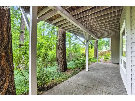 10585 SW 161st Court Beaverton OR 97007