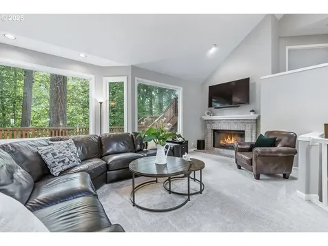 10585 SW 161st Court Beaverton OR 97007