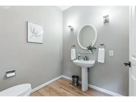 10585 SW 161st Court Beaverton OR 97007