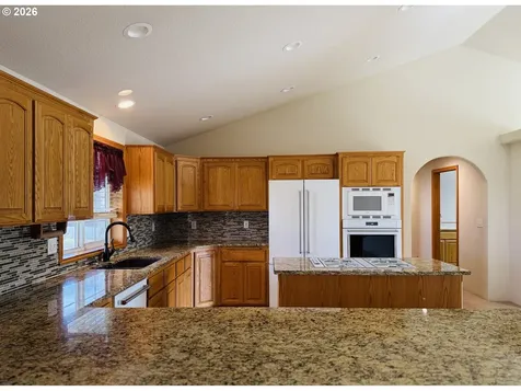 210 Palomino Avenue Roseburg OR 97471