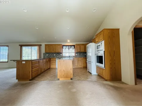 210 Palomino Avenue Roseburg OR 97471