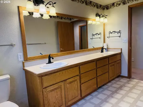 210 Palomino Avenue Roseburg OR 97471