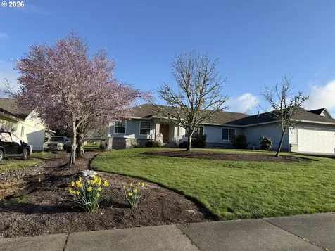 210 Palomino Avenue Roseburg OR 97471