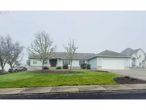 210 Palomino Avenue Roseburg OR 97471