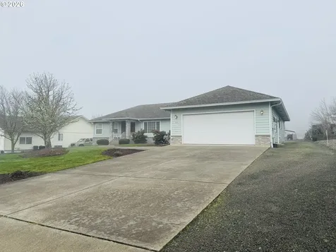 210 Palomino Avenue Roseburg OR 97471