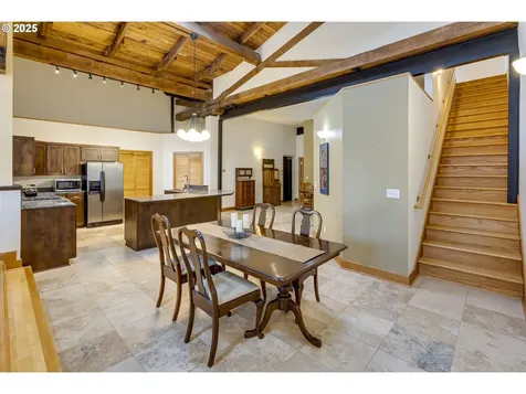 2777 NW Savier Street Portland OR 97210
