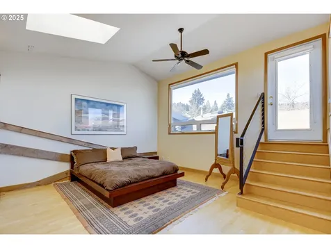 2777 NW Savier Street Portland OR 97210