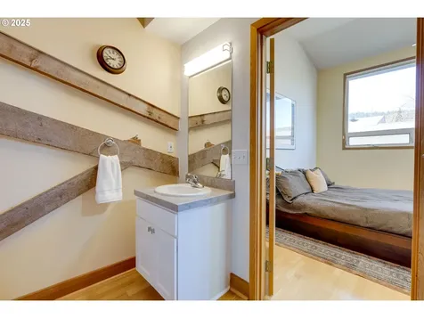 2777 NW Savier Street Portland OR 97210