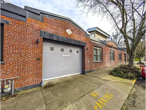 2777 NW Savier Street Portland OR 97210
