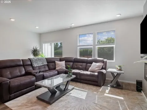 2622 26th Loop Springfield OR 97477